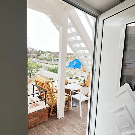 By Arbri 2 אכסניה Vlorë